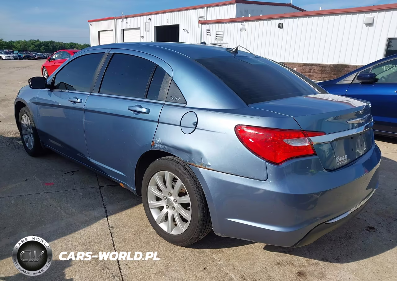2011 Chrysler 200 Touring VIN:1C3BC1FB3BN589957 - 3