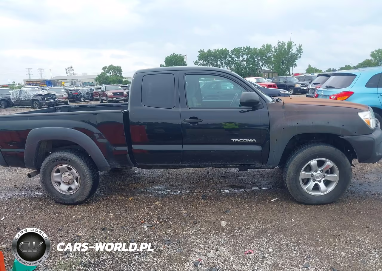 2013 Toyota Tacoma Base V6 VIN:5TFUU4EN0DX075893 - 13