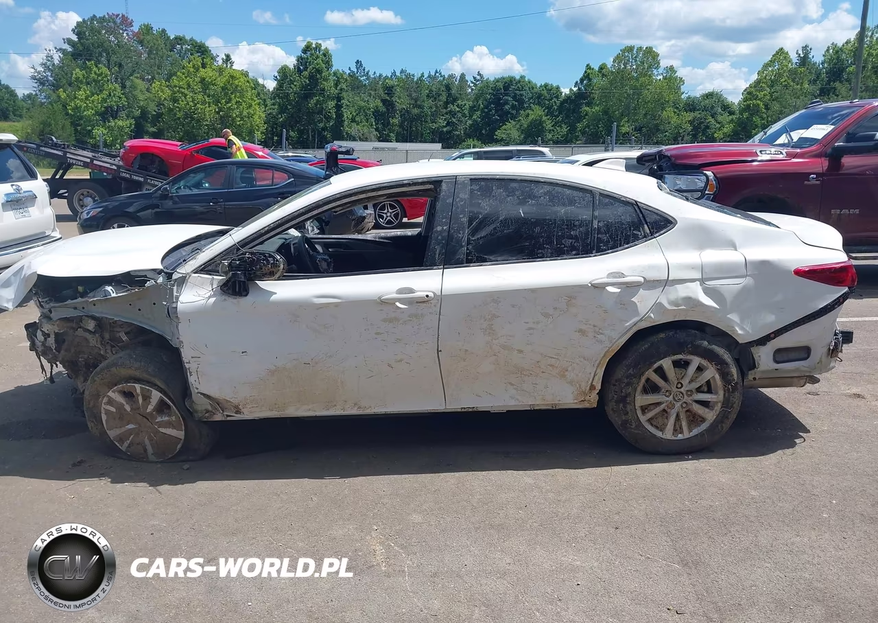 2025 Toyota Camry Le VIN:4T1DBADK5SU027571 - 15