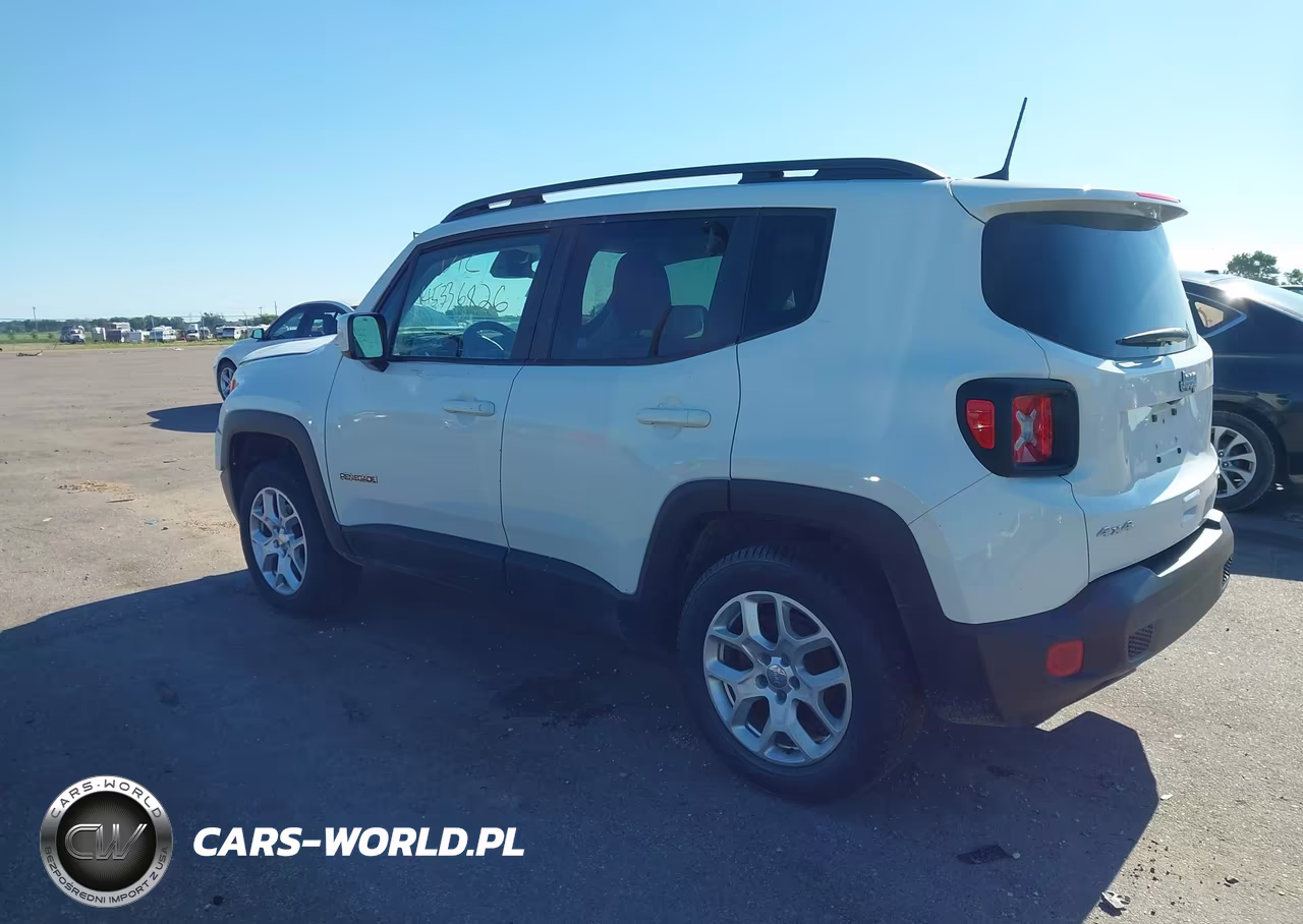 2018 Jeep Renegade Latitude 4X4 VIN:ZACCJBBB4JPH98308 - 3