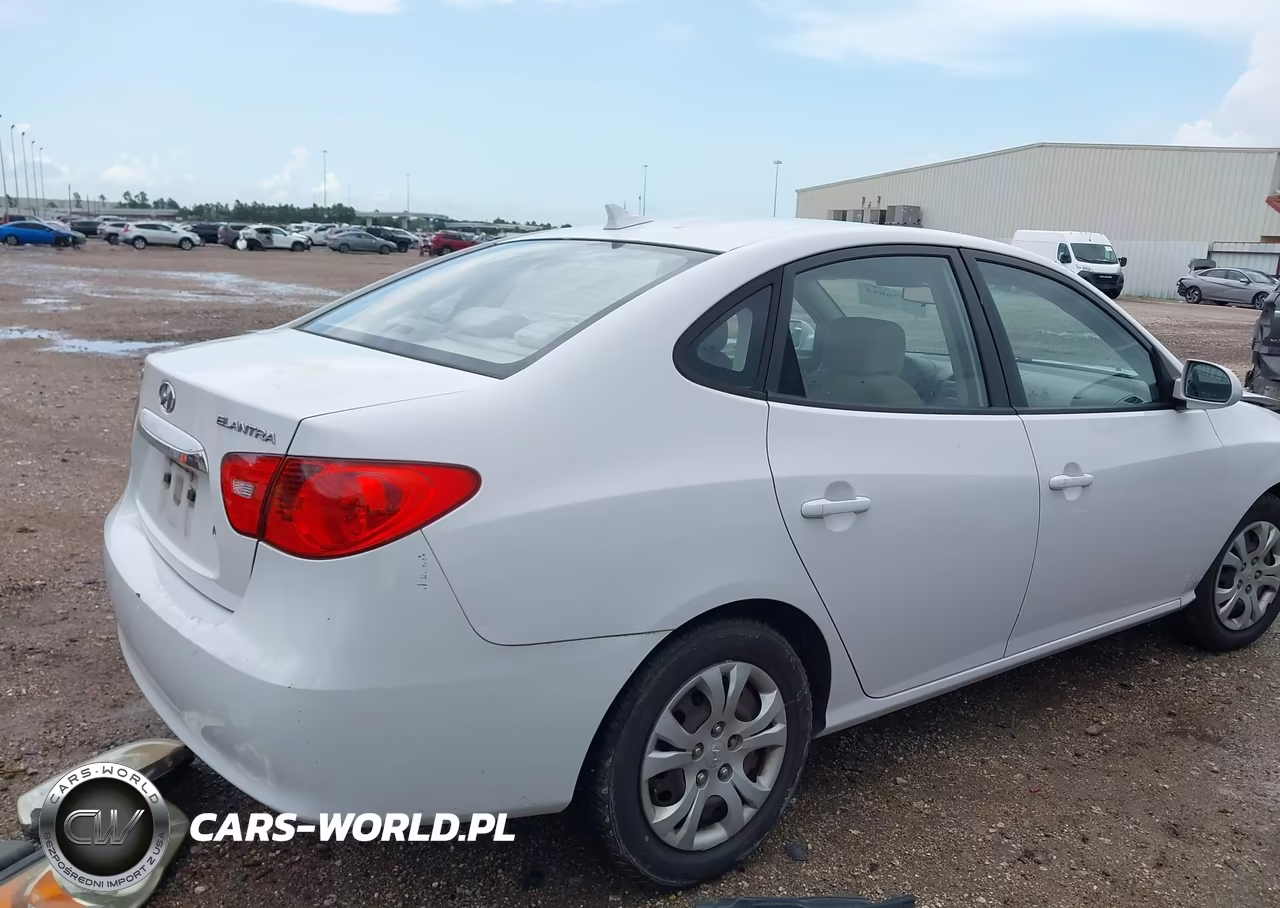 2010 Hyundai Elantra Gls VIN:KMHDU4AD8AU852519 - 4