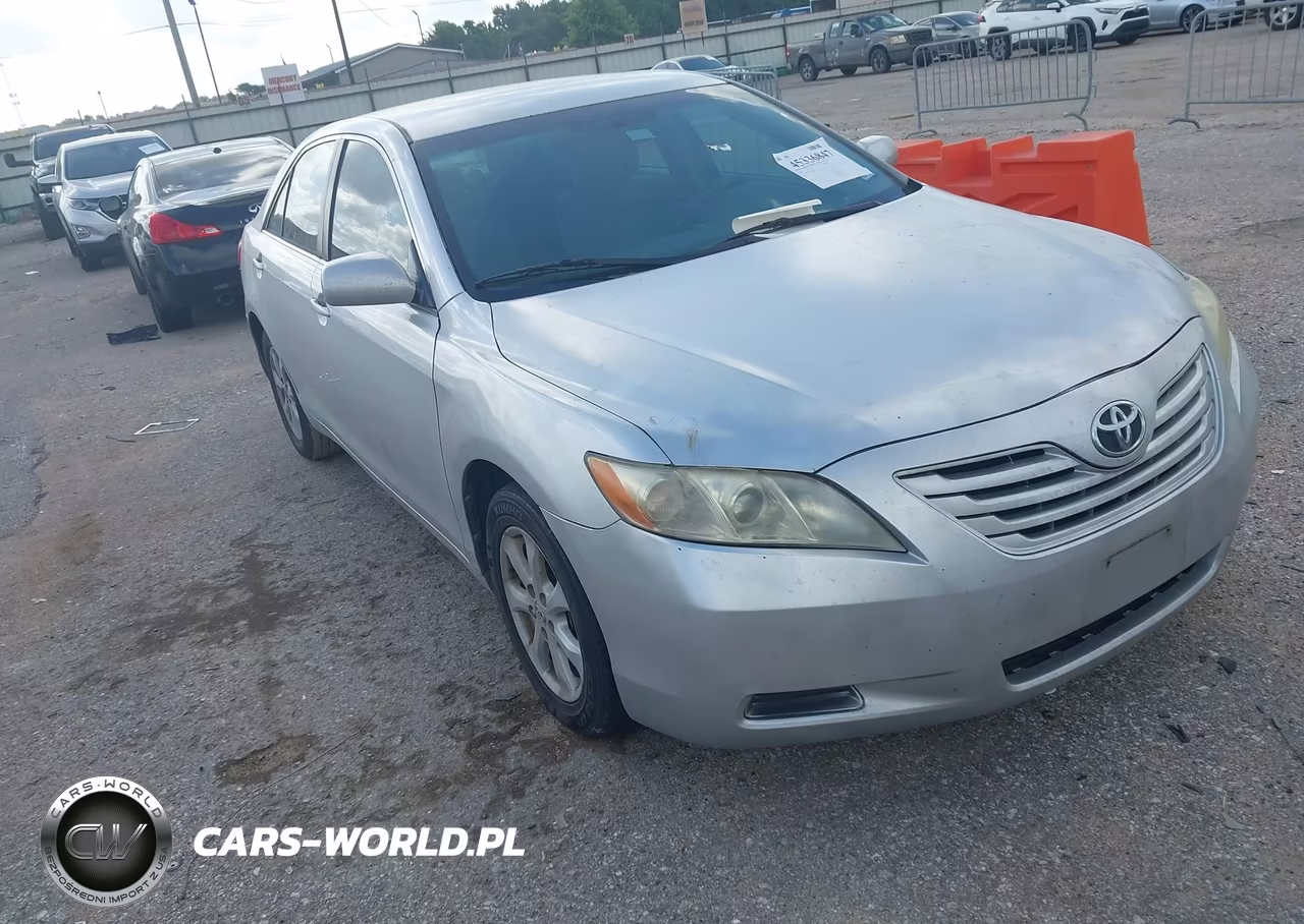 2009 Toyota Camry Le – zdjęcie 1 z 11