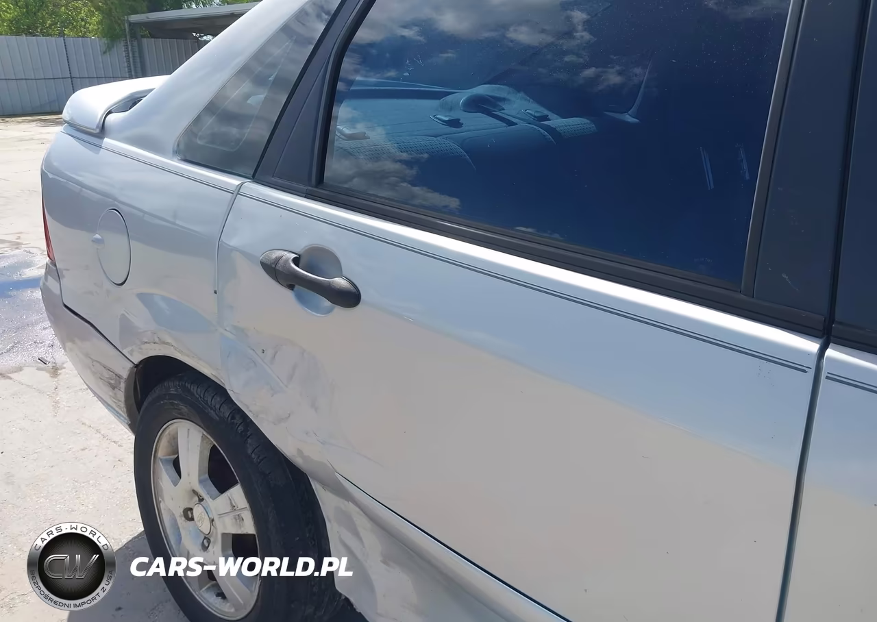2005 Ford Focus Zx4 VIN:1FAFP34N55W298455 - 6