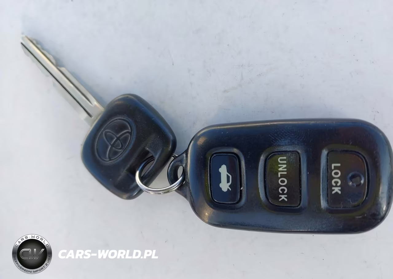 2004 Toyota Camry Le VIN:JTDBE32K440265116 - 11