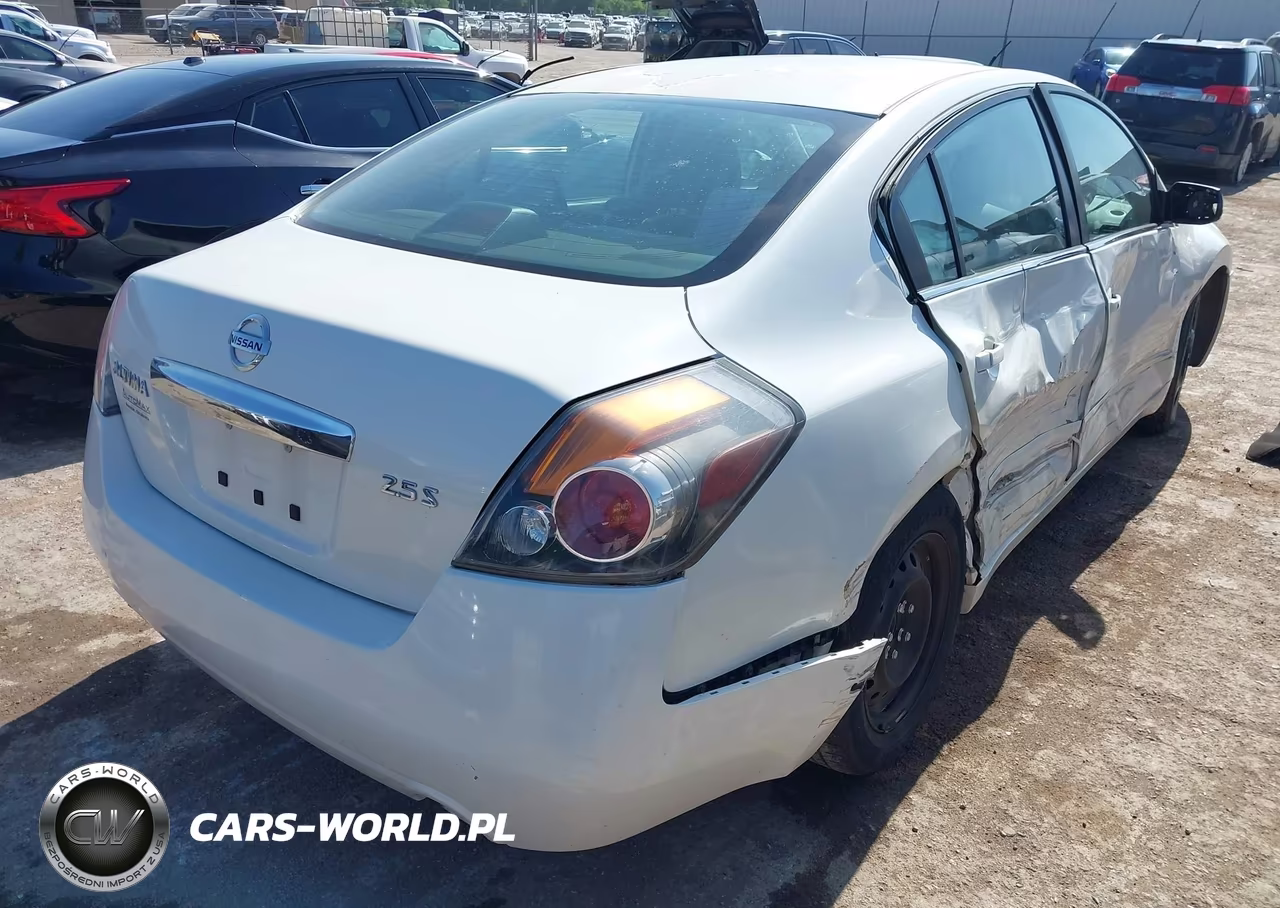 2011 Nissan Altima 2.5 S VIN:1N4AL2AP7BN464837 - 4