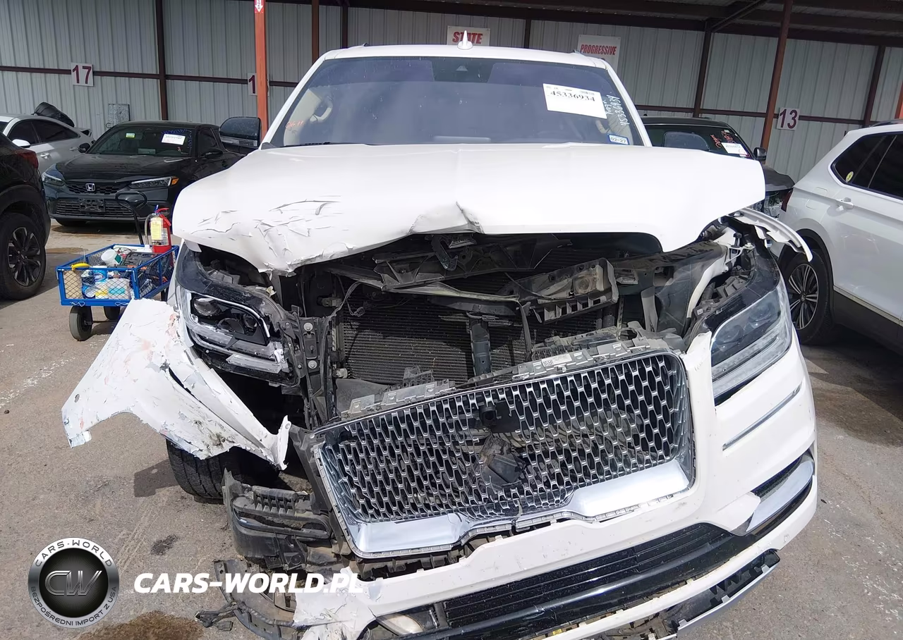 2019 Lincoln Navigator Select VIN:5LMJJ2HT9KEL16362 - 13
