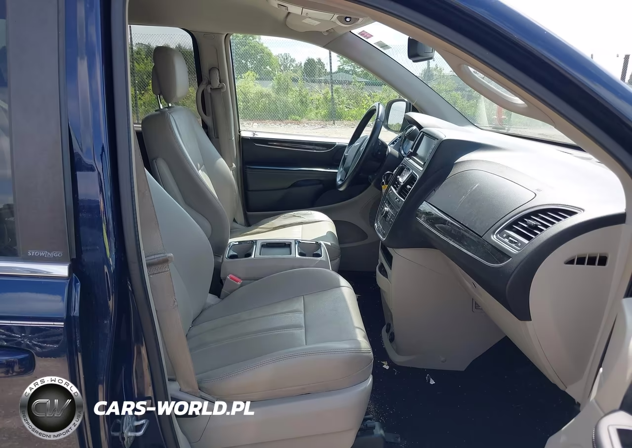2013 Chrysler Town & Country Touring VIN:2C4RC1BG4DR573607 - 5
