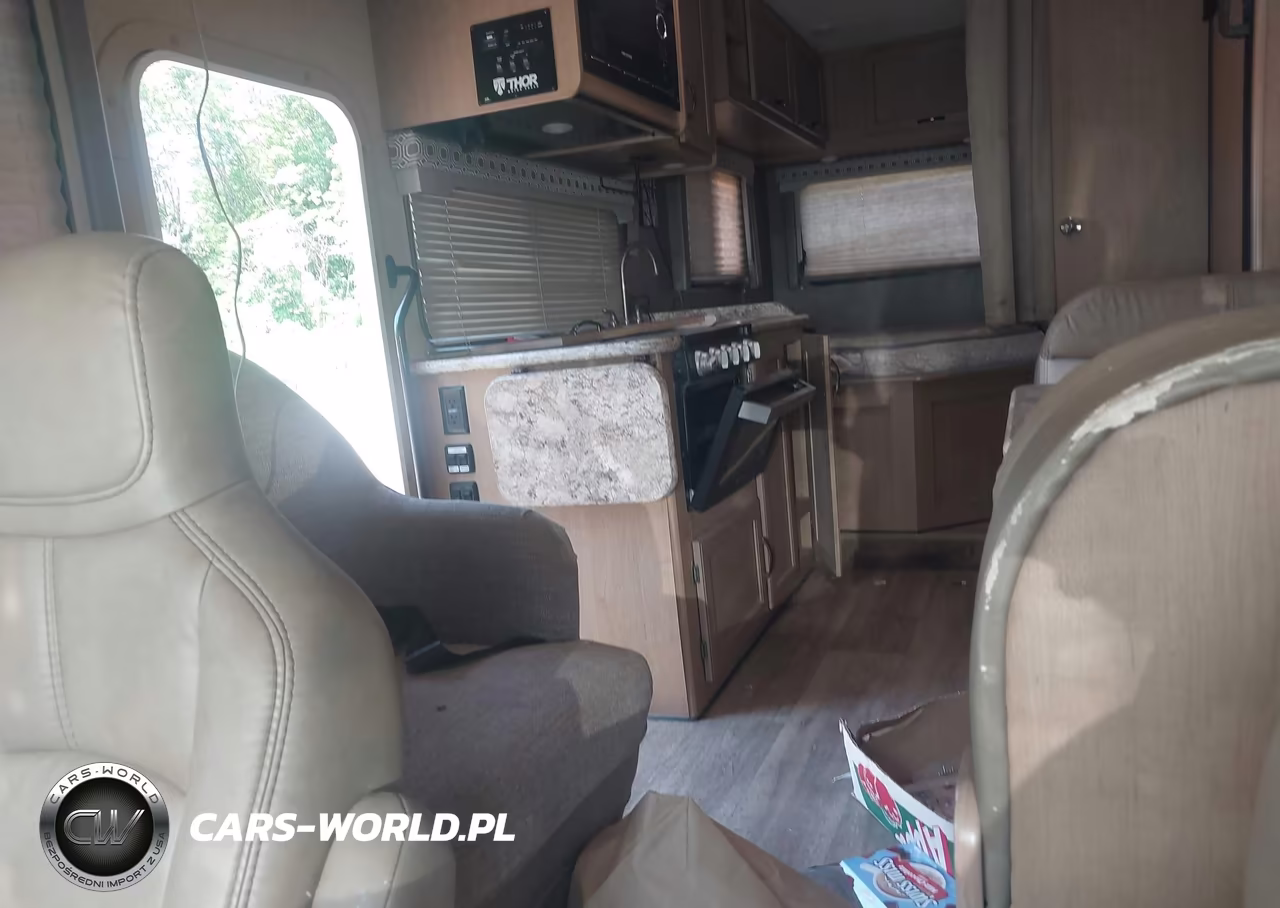 2019 Ford E-350 Cutaway VIN:1FDWE3FS1KDC25217 - 8
