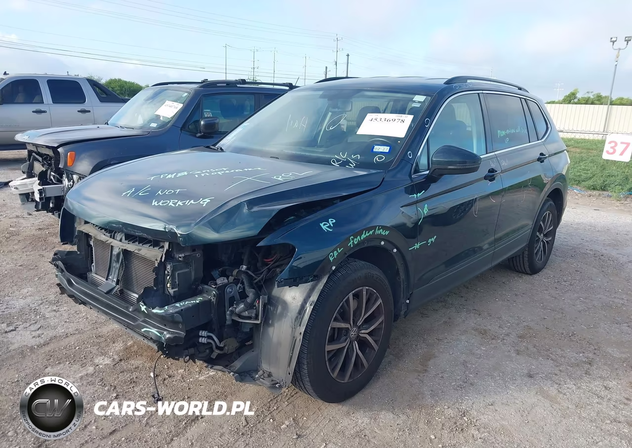2019 Volkswagen Tiguan 2.0T Se-2.0T Sel-2.0T Sel R-Line-2.0T Sel R-Line Black VIN:3VV3B7AX7KM130905 - 2