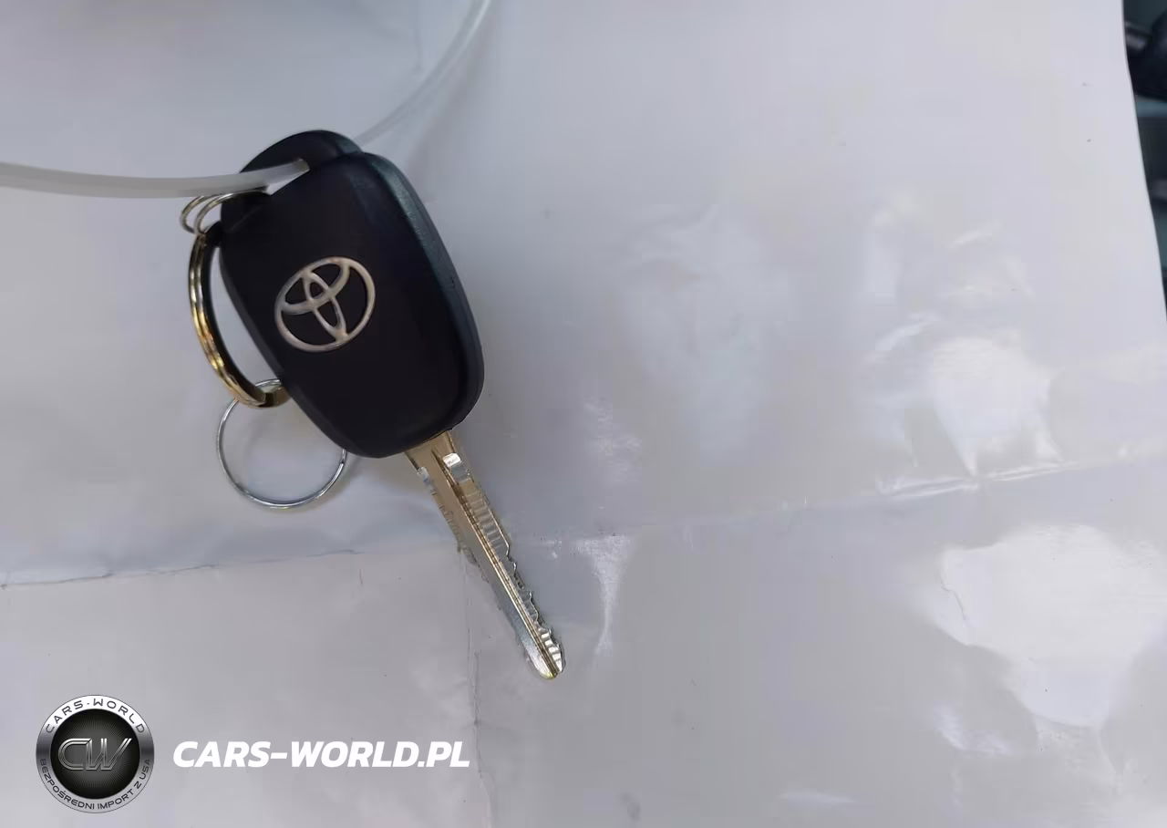 2018 Toyota Rav4 Le VIN:JTMZFREV3JJ158505 - 11