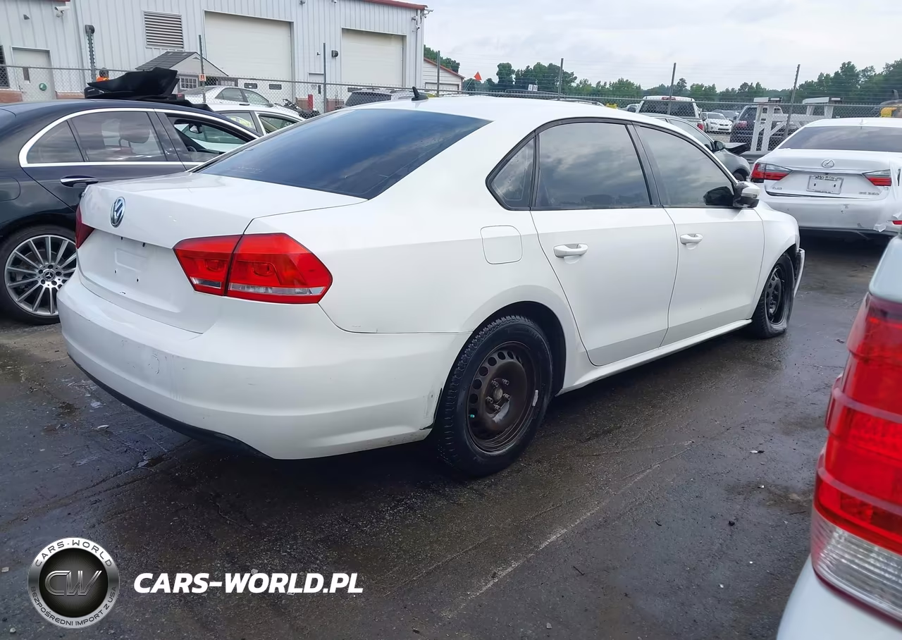 2013 Volkswagen Passat 2.5L S VIN:1VWAP7A34DC121519 - 4