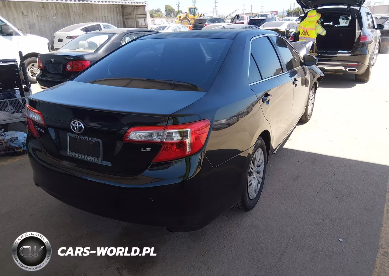 2013 Toyota Camry Le VIN:4T4BF1FK9DR287781 - 4