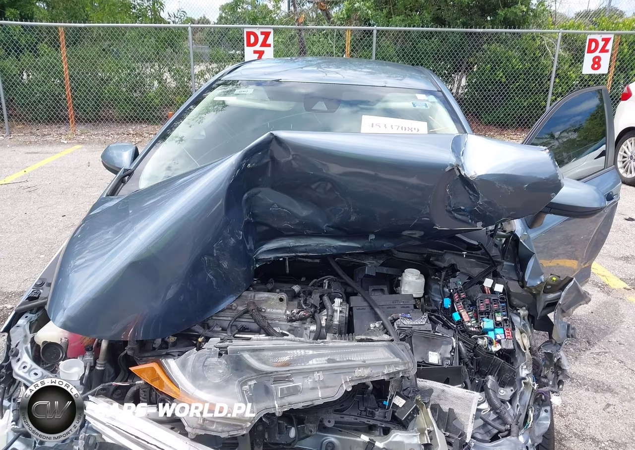 2020 Toyota Corolla Le VIN:5YFEPRAE7LP038044 - 10