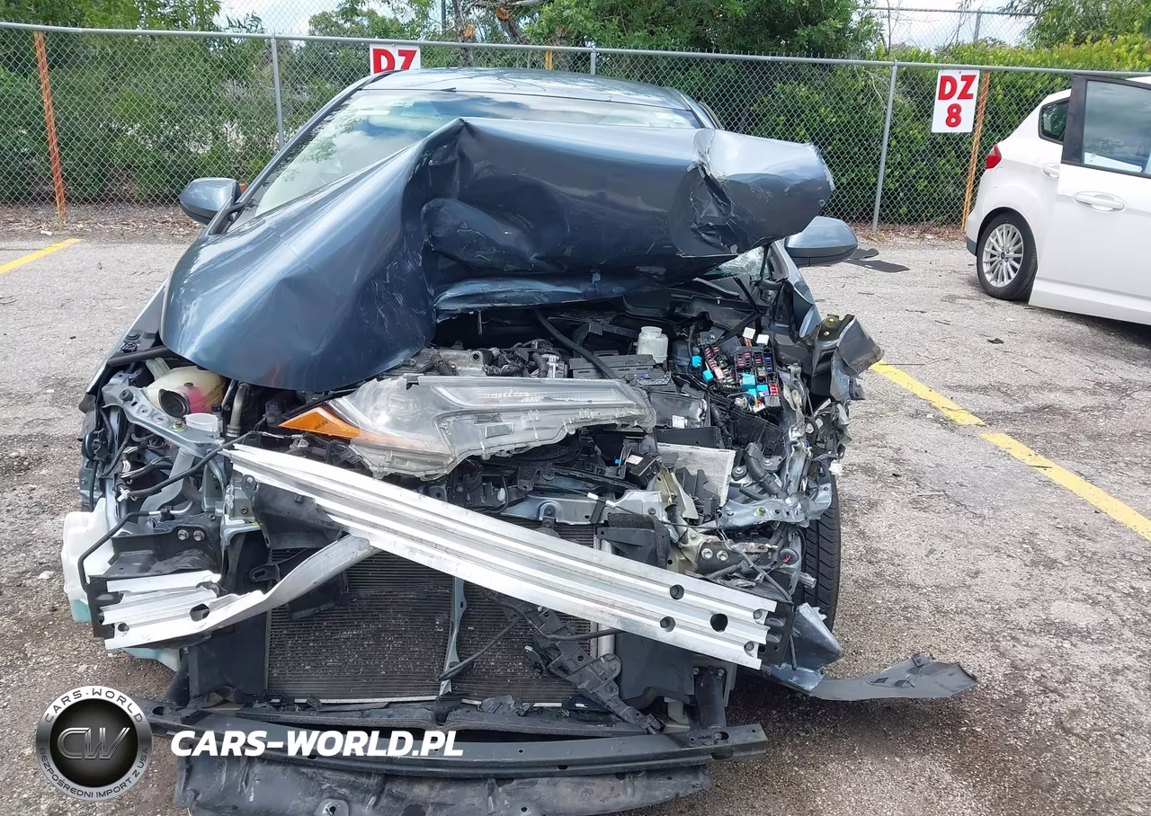 2020 Toyota Corolla Le VIN:5YFEPRAE7LP038044 - 12