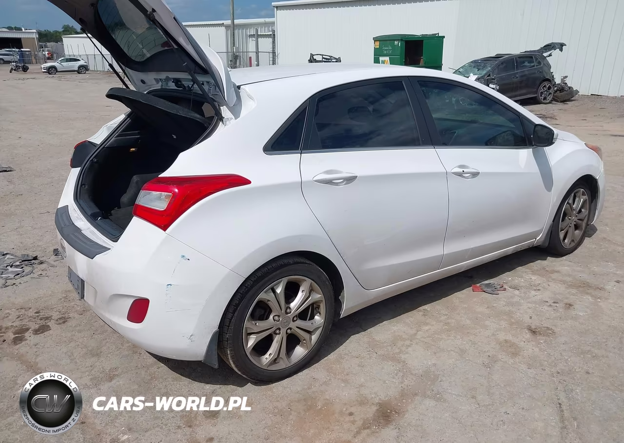 2014 Hyundai Elantra Gt VIN:KMHD35LH1EU225594 - 4