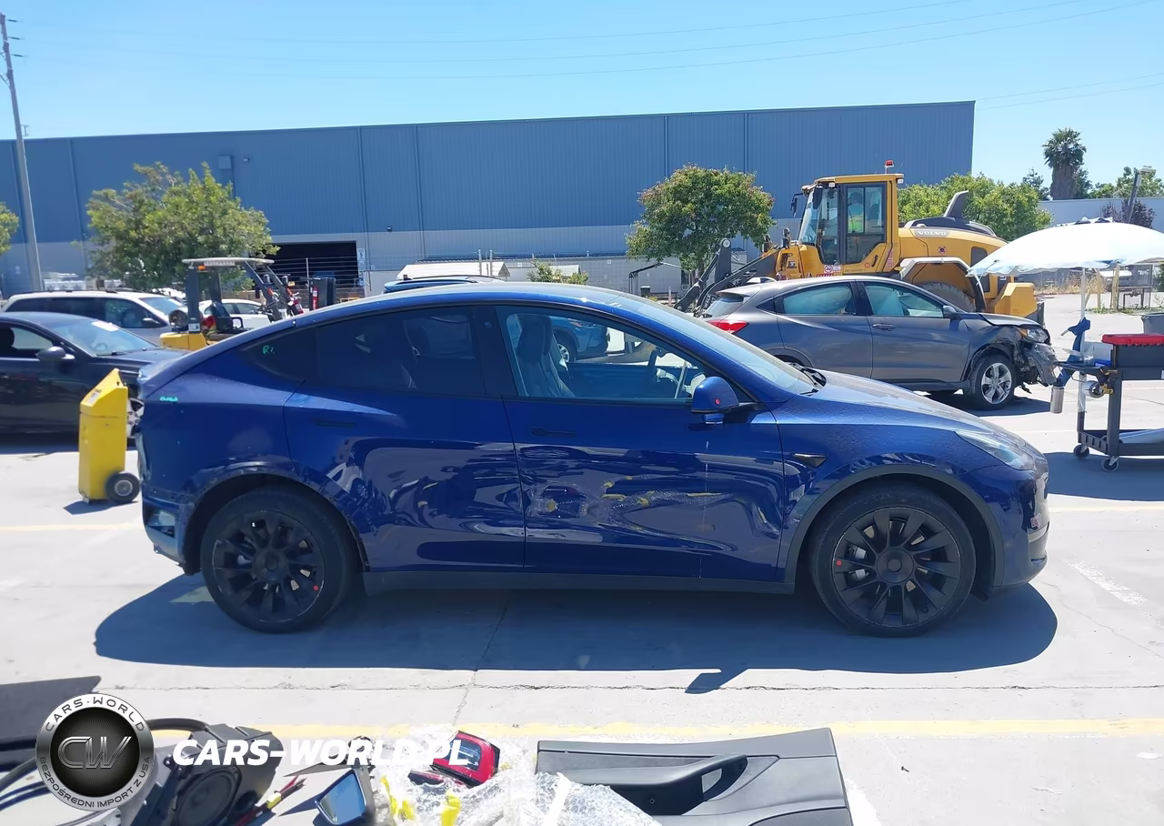 2021 Tesla Model Y Long Range Dual Motor All-Wheel Drive VIN:5YJYGDEE1MF294624 - 14