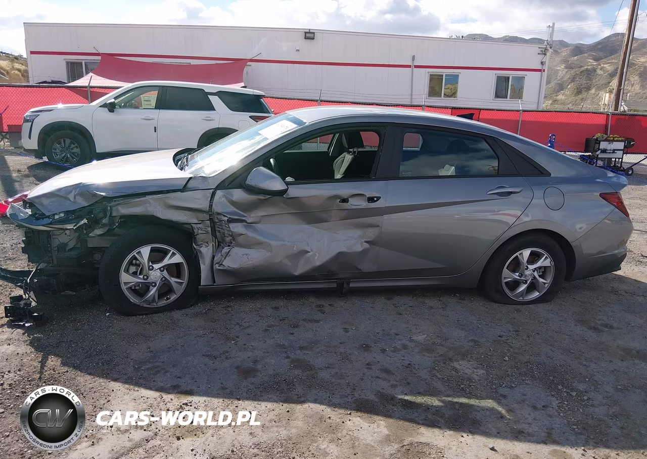 2023 Hyundai Elantra Se VIN:KMHLL4AG3PU627085 - 18