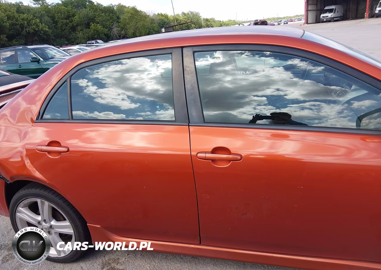 2013 Toyota Corolla S Special Edition VIN:2T1BU4EE7DC065562 - 13
