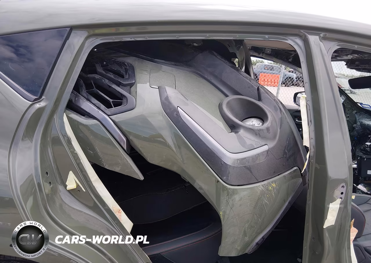 2024 Subaru Crosstrek Limited VIN:4S4GUHM64R3825496 - 8