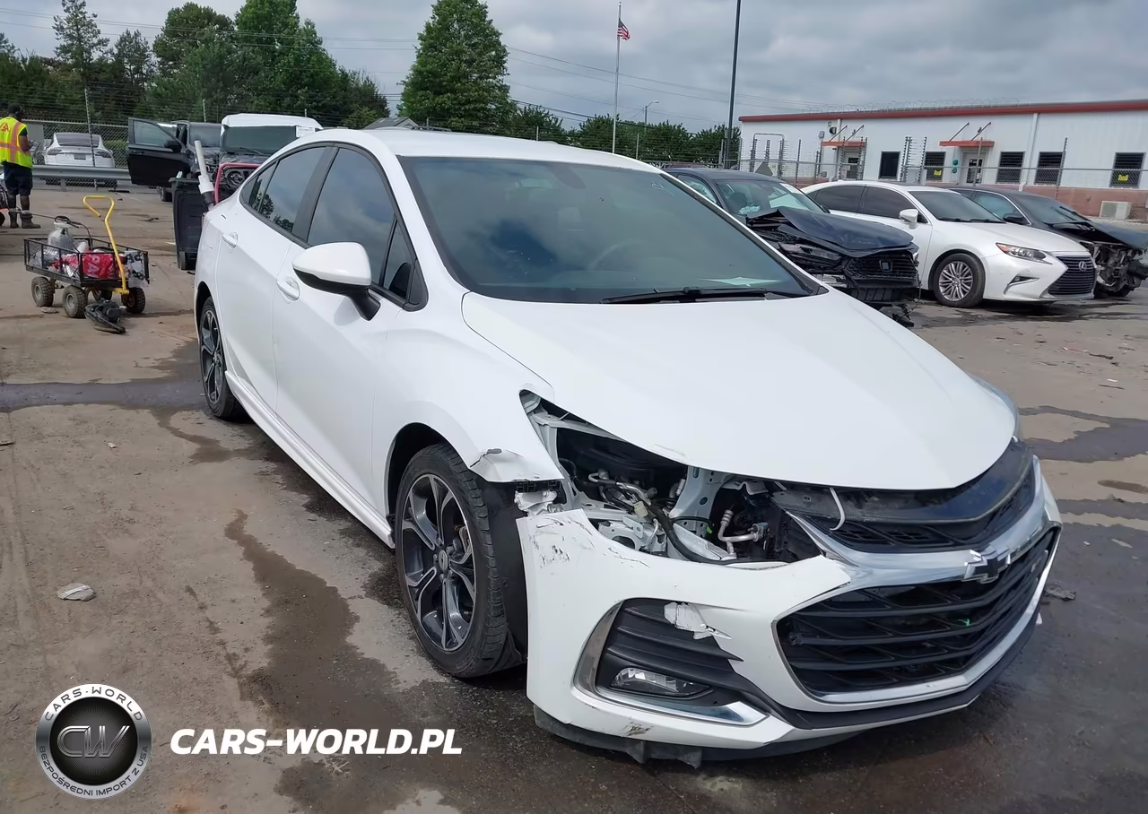 2019 Chevrolet Cruze Lt – zdjęcie 1 z 18
