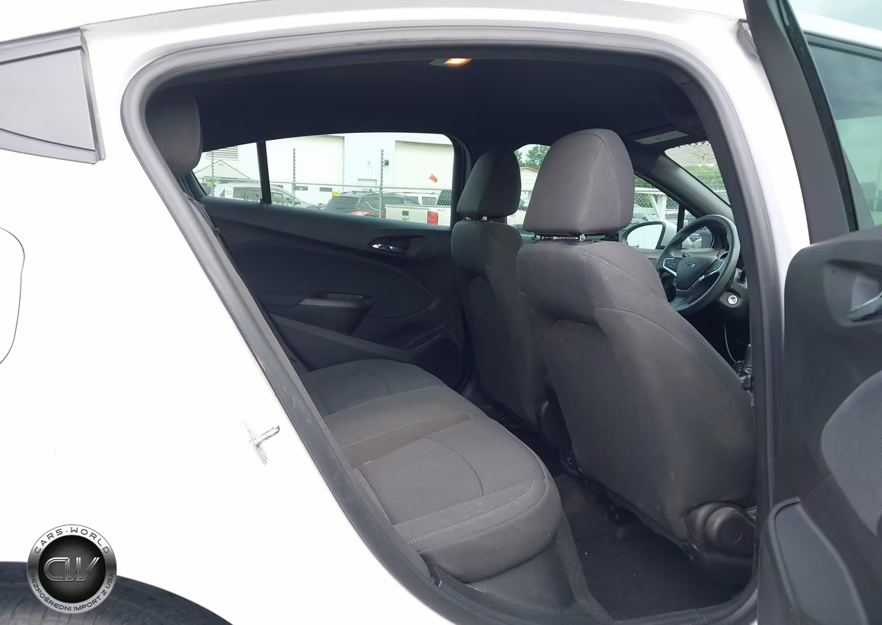 2019 Chevrolet Cruze Lt VIN:1G1BE5SM0K7138342 - 8