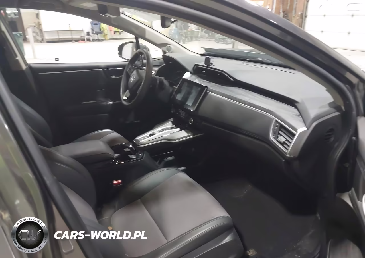 2018 Honda Clarity Plug-In Hybrid VIN:JHMZC5F10JC006553 - 5