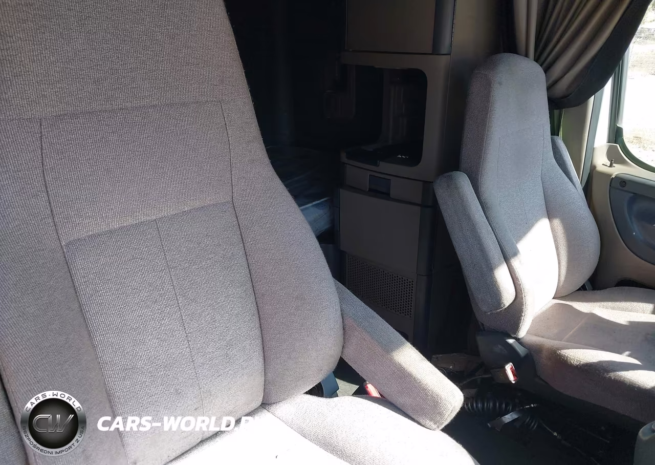 2018 Freightliner Cascadia 125 VIN:3AKNGLDR9JSJJ0103 - 16