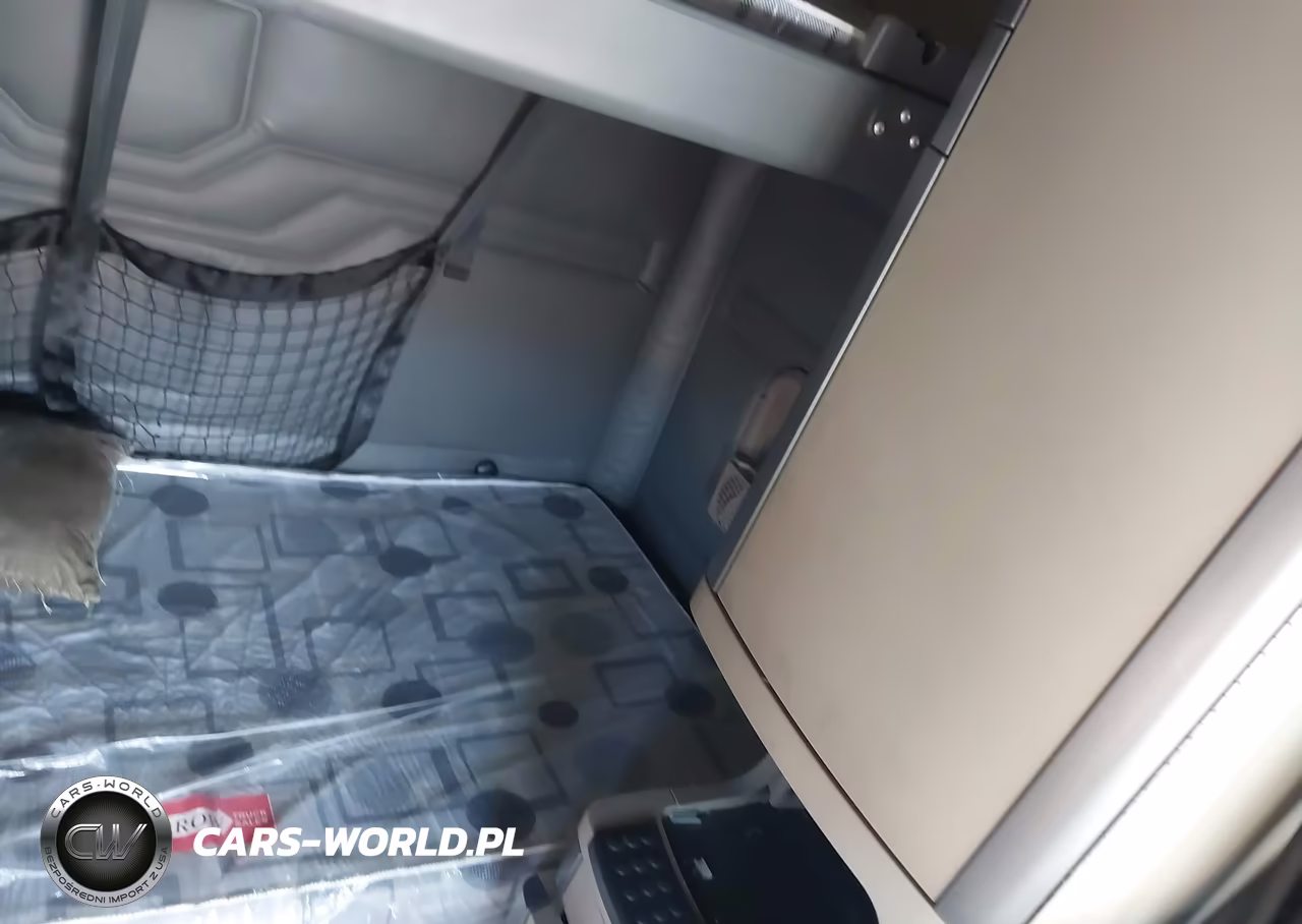 2018 Freightliner Cascadia 125 VIN:3AKNGLDR9JSJJ0103 - 23