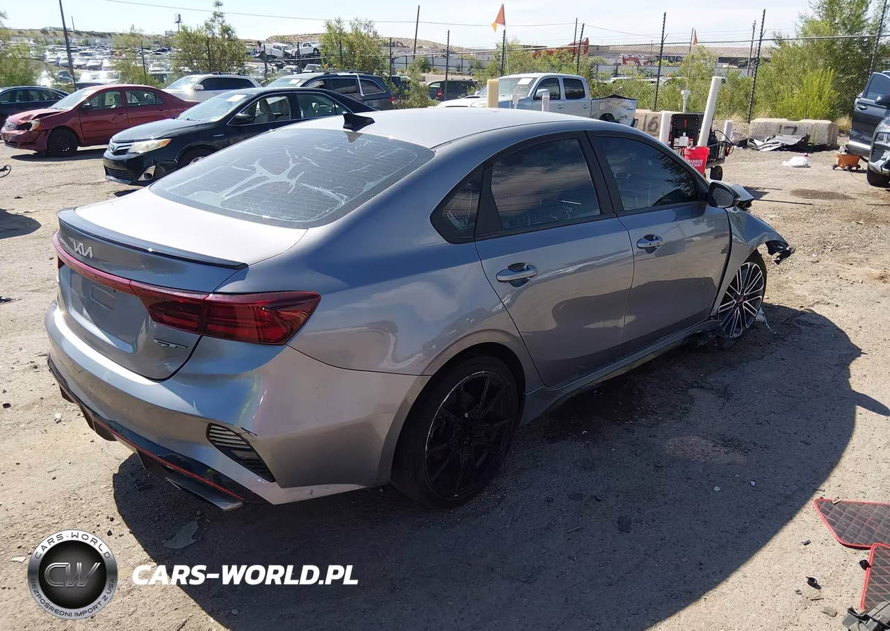 2024 Kia Forte Gt VIN:3KPF44AC2RE831017 - 4