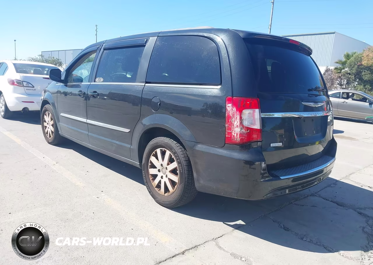 2015 Chrysler Town & Country Touring VIN:2C4RC1BG1FR726365 - 3