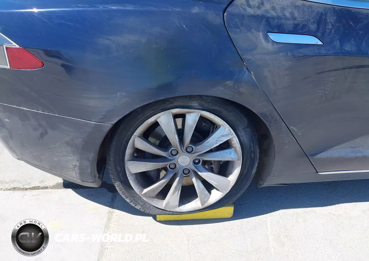 2013 Tesla Model S VIN:5YJSA1CN2DFP26372 - 18