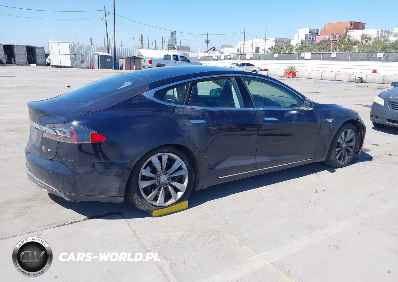 2013 Tesla Model S VIN:5YJSA1CN2DFP26372 - 4