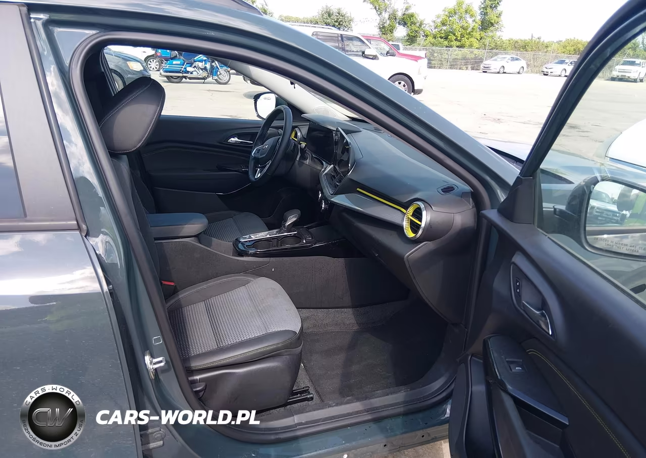 2025 Chevrolet Trax Fwd Lt VIN:KL77LHEP1SC107809 - 5
