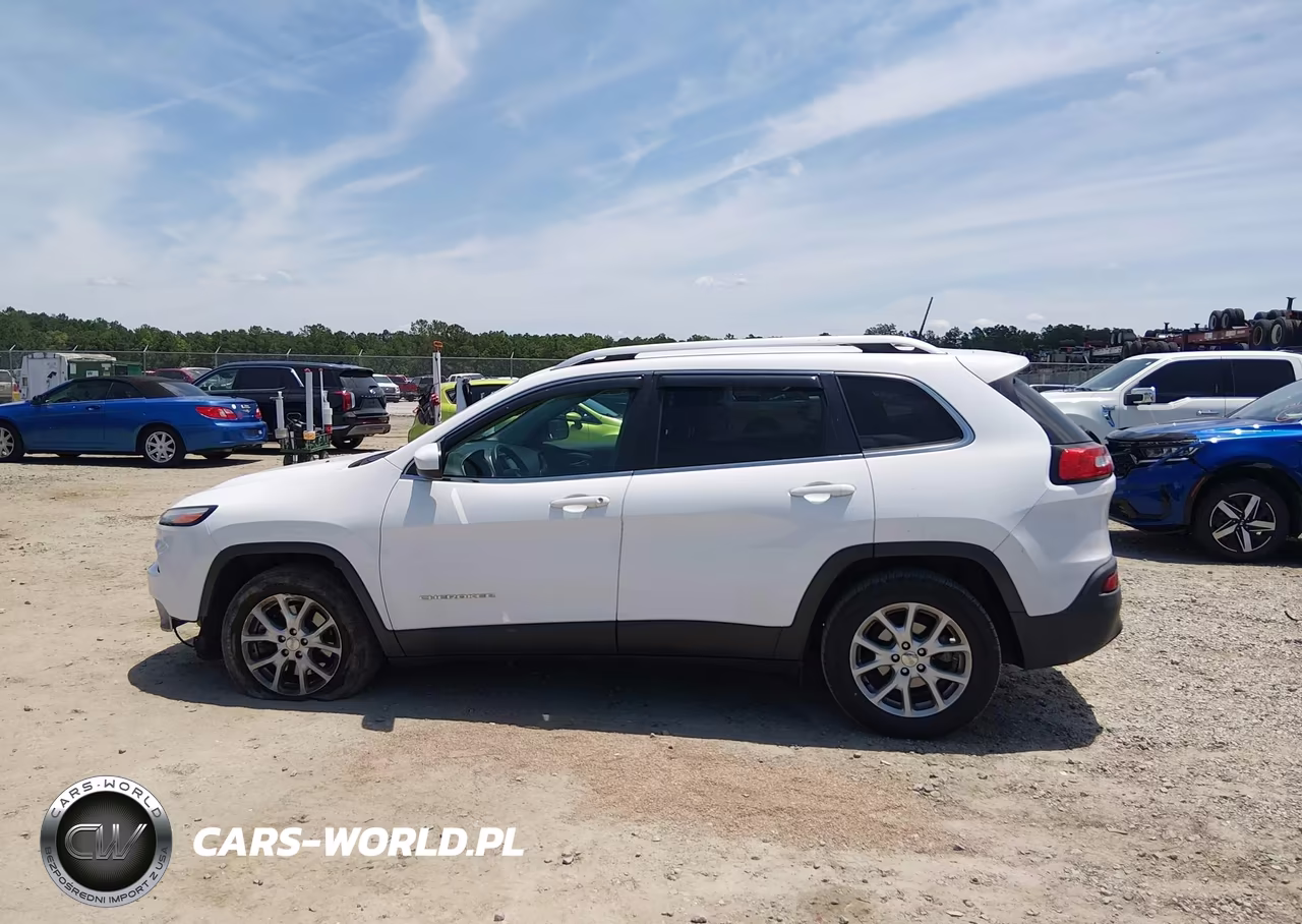 2018 Jeep Cherokee Latitude Fwd VIN:1C4PJLCB6JD566023 - 15
