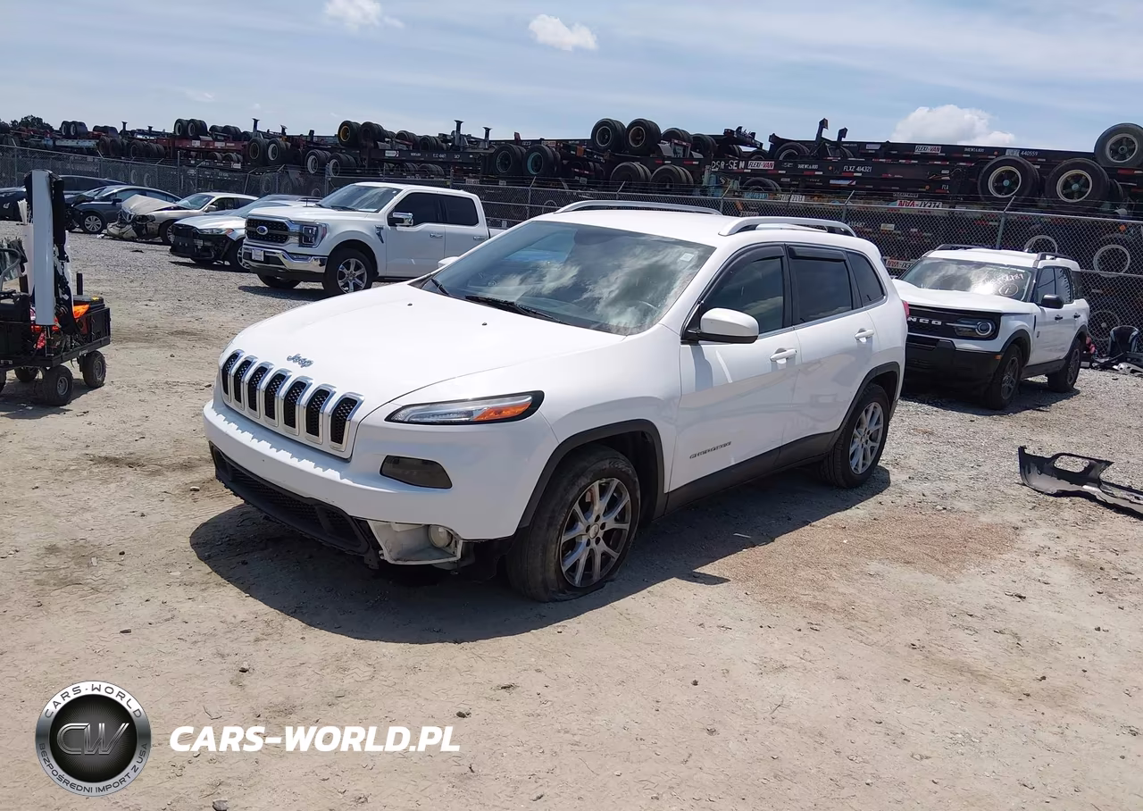 2018 Jeep Cherokee Latitude Fwd VIN:1C4PJLCB6JD566023 - 2