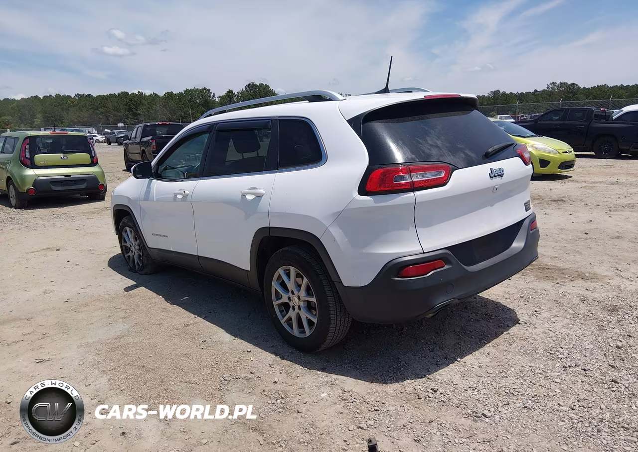 2018 Jeep Cherokee Latitude Fwd VIN:1C4PJLCB6JD566023 - 3