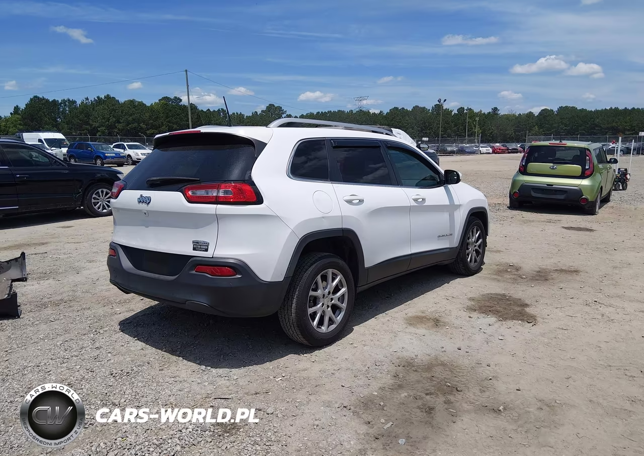 2018 Jeep Cherokee Latitude Fwd VIN:1C4PJLCB6JD566023 - 4