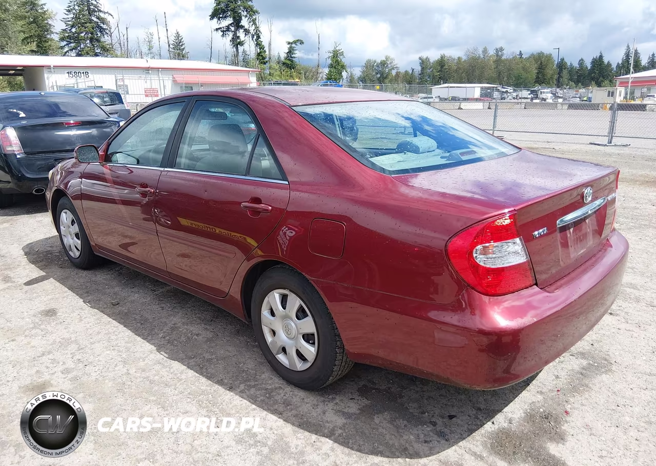 2002 Toyota Camry Le VIN:4T1BE30K62U575885 - 3