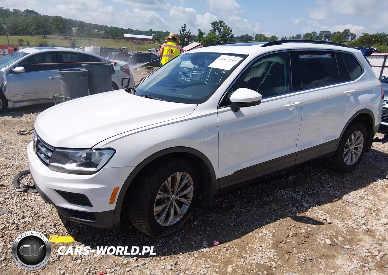 2019 Volkswagen Tiguan 2.0T Se-2.0T Sel-2.0T Sel R-Line-2.0T Sel R-Line Black VIN:3VV2B7AX3KM139676 - 2