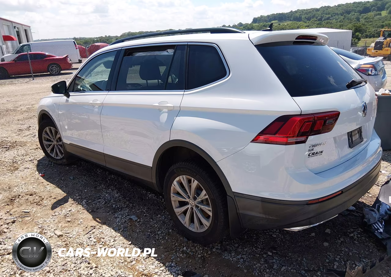 2019 Volkswagen Tiguan 2.0T Se-2.0T Sel-2.0T Sel R-Line-2.0T Sel R-Line Black VIN:3VV2B7AX3KM139676 - 3
