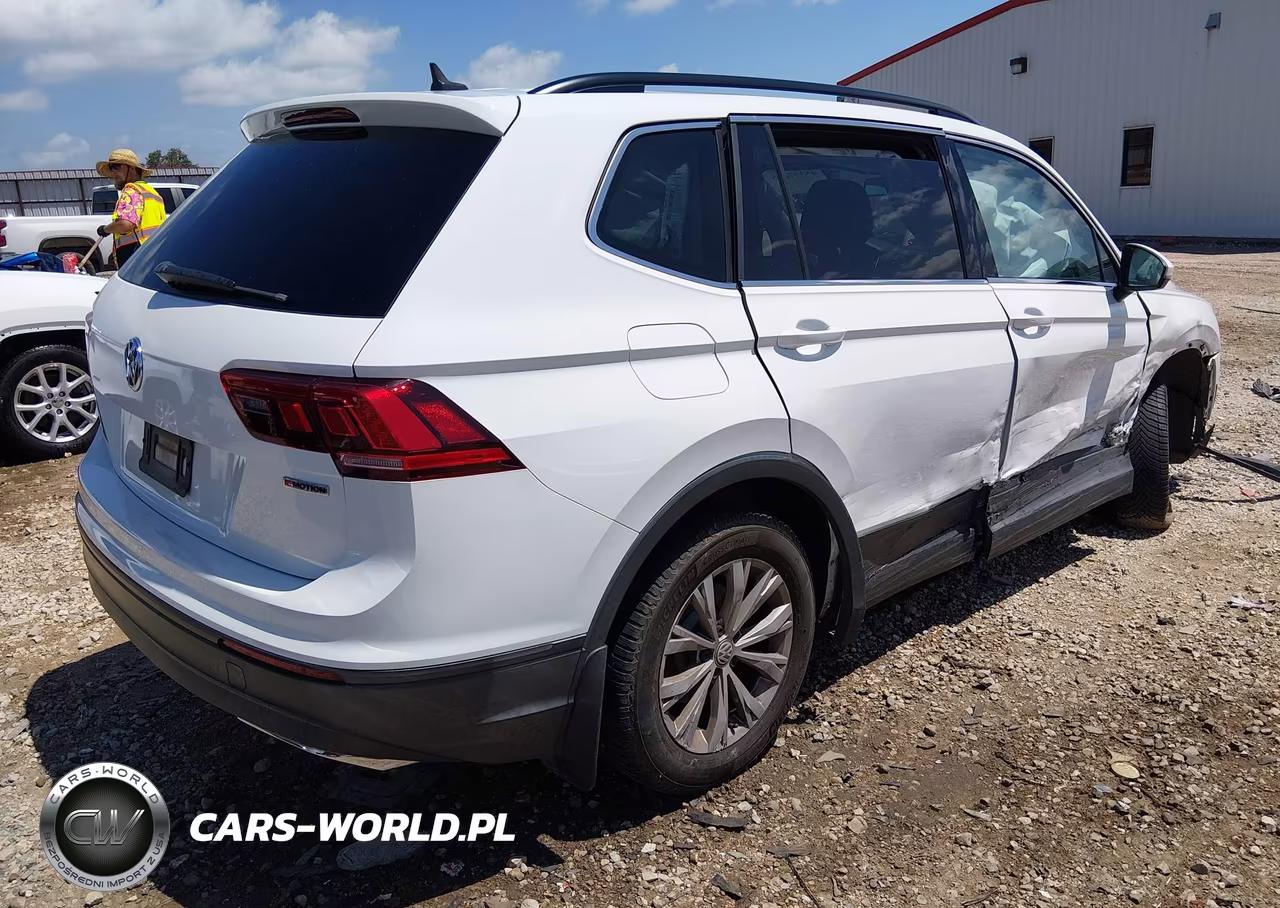 2019 Volkswagen Tiguan 2.0T Se-2.0T Sel-2.0T Sel R-Line-2.0T Sel R-Line Black VIN:3VV2B7AX3KM139676 - 4