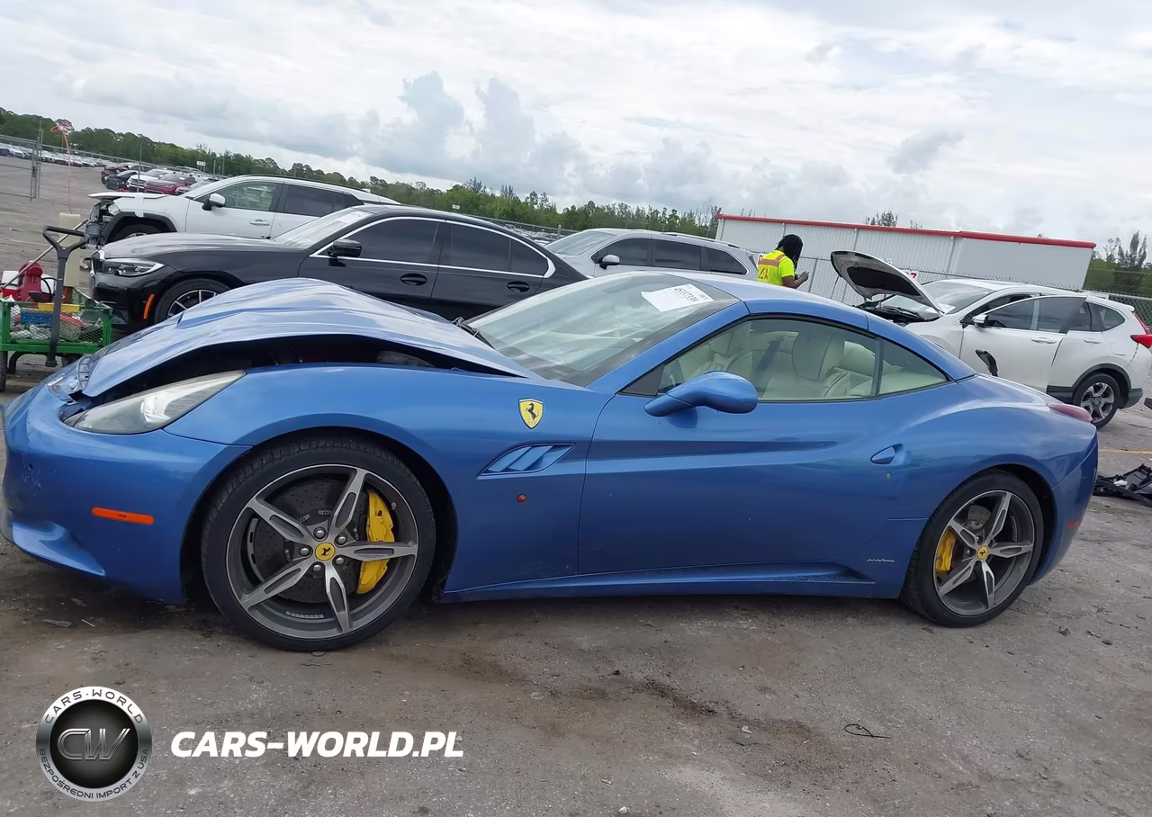 2014 Ferrari California VIN:ZFF65TJA1E0199413 - 14
