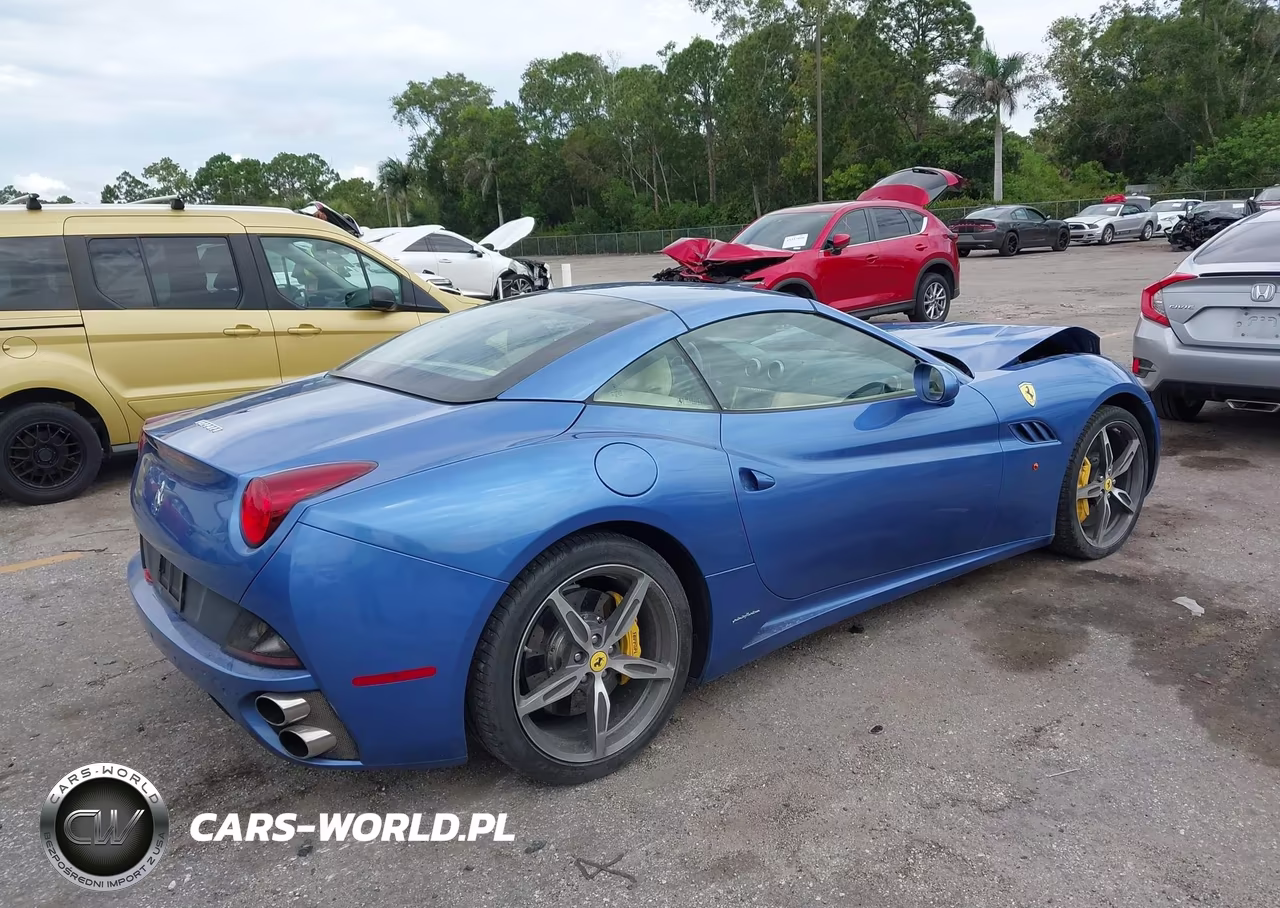 2014 Ferrari California VIN:ZFF65TJA1E0199413 - 4