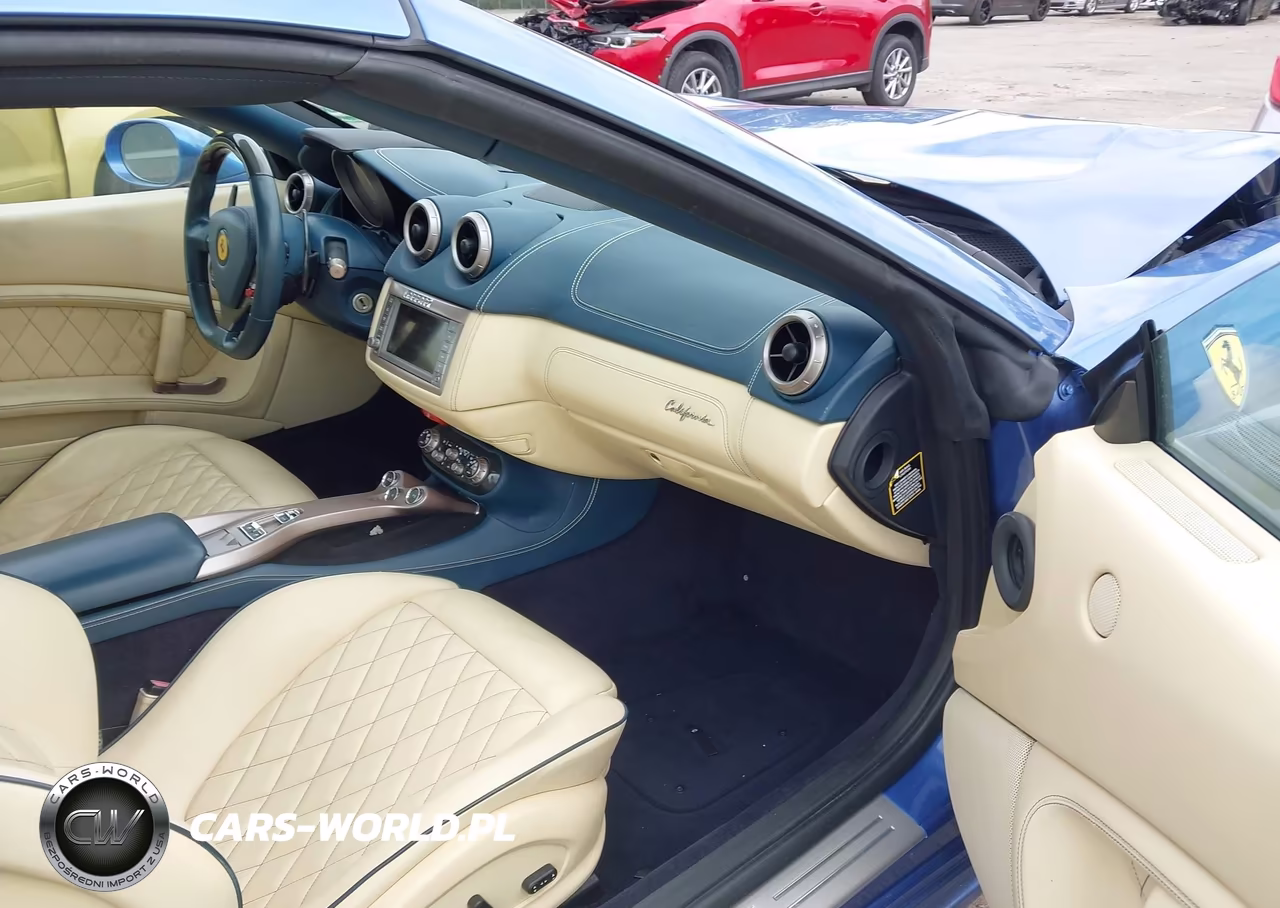 2014 Ferrari California VIN:ZFF65TJA1E0199413 - 5