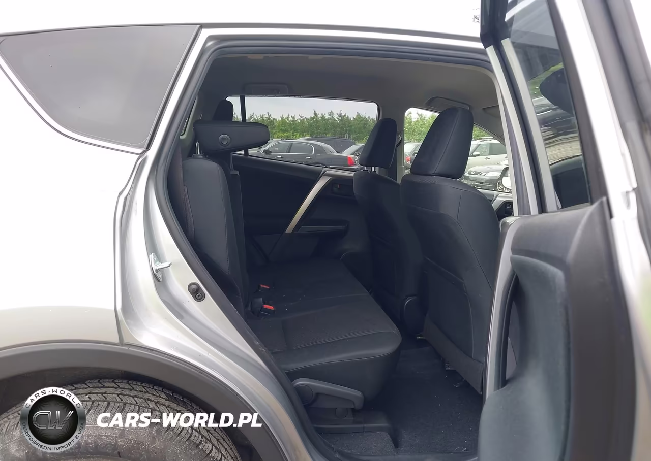 2018 Toyota Rav4 Le VIN:JTMBFREV8JJ259895 - 8