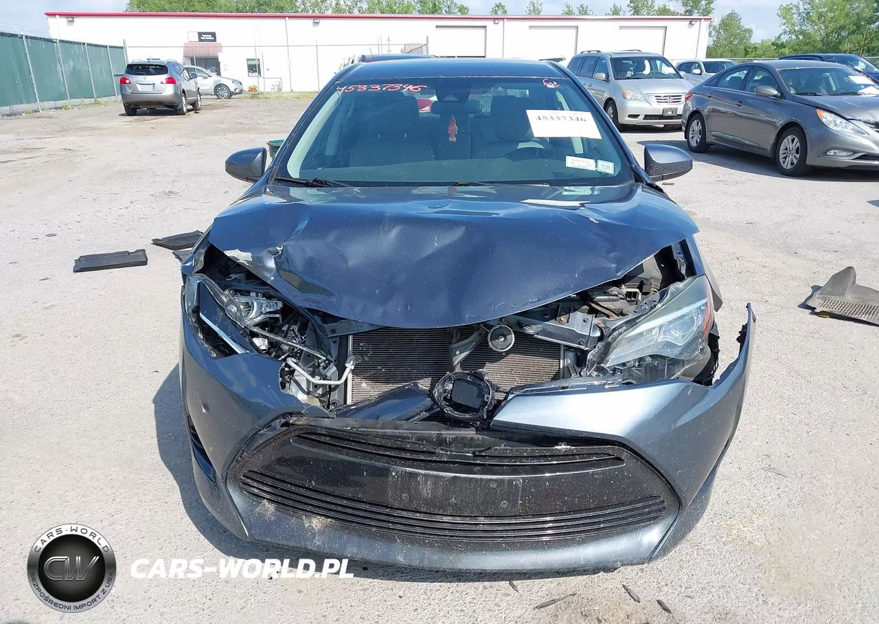 2018 Toyota Corolla Le VIN:2T1BURHE1JC980461 - 12