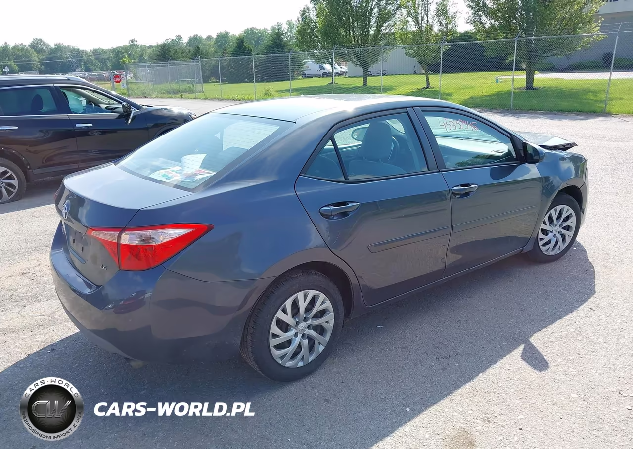 2018 Toyota Corolla Le VIN:2T1BURHE1JC980461 - 4