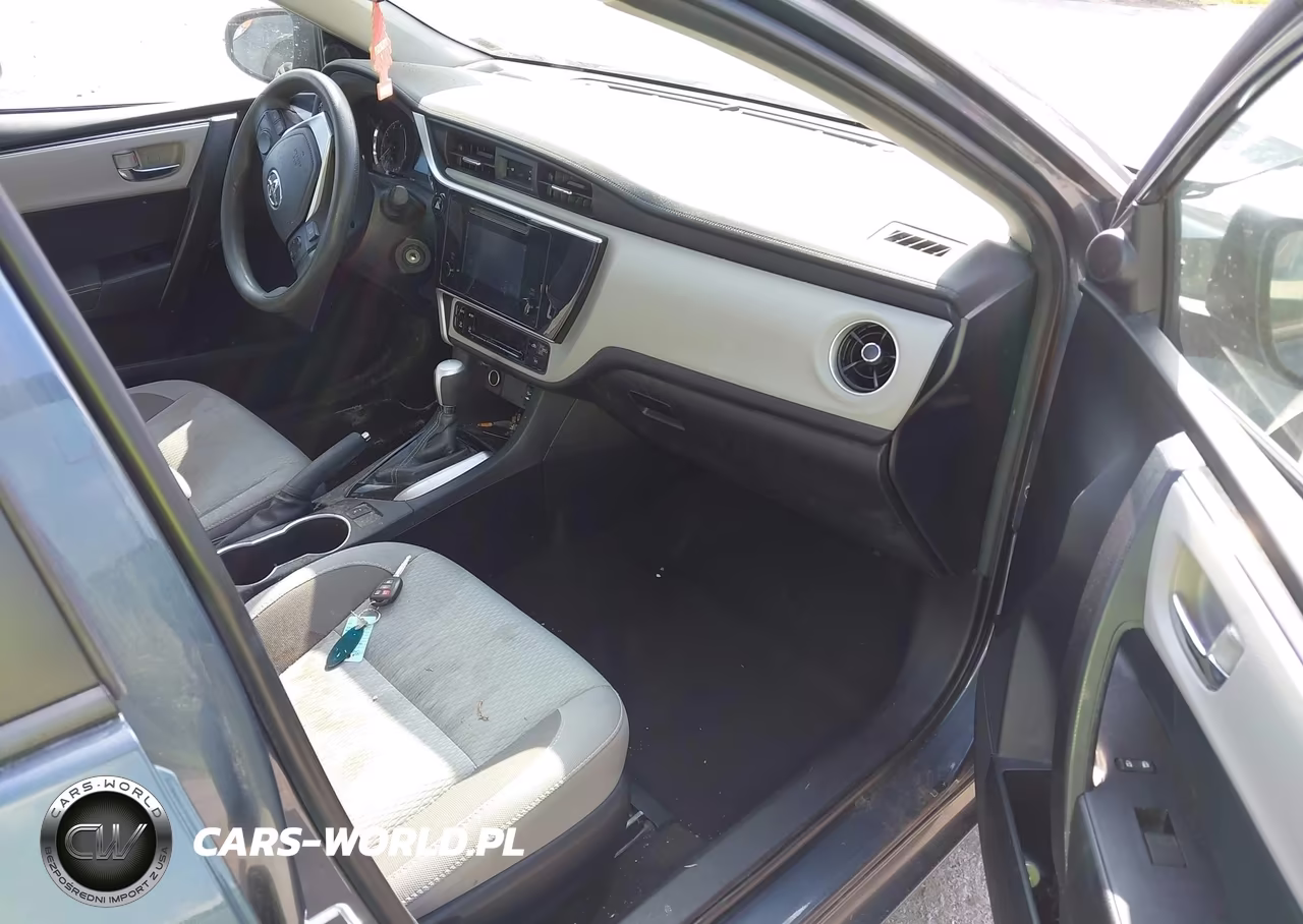 2018 Toyota Corolla Le VIN:2T1BURHE1JC980461 - 5