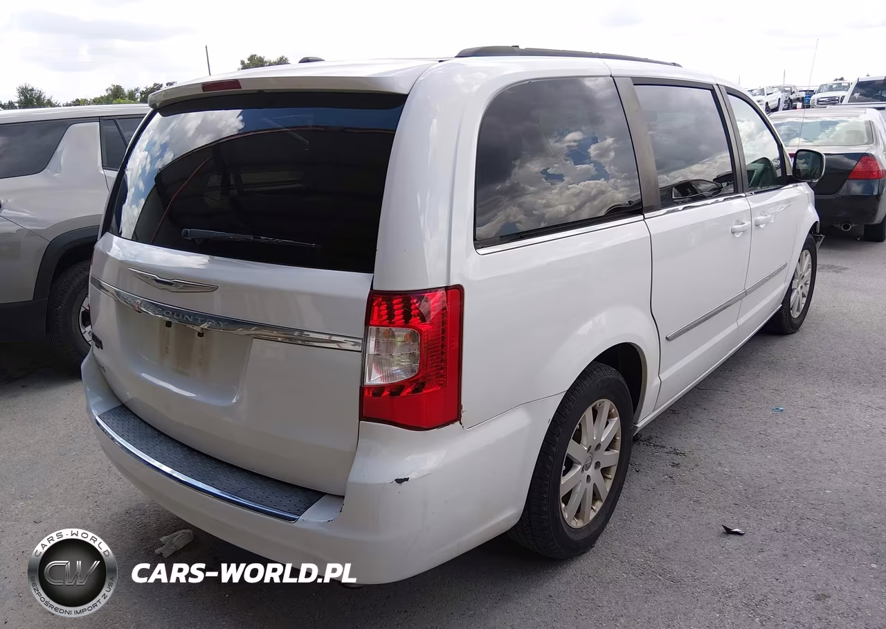2016 Chrysler Town & Country Touring VIN:2C4RC1BG4GR279905 - 4
