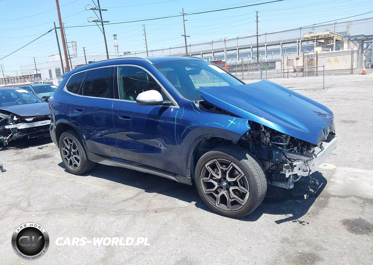 2023 BMW X1 xDrive28I – zdjęcie 1 z 17